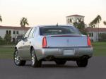 Cadillac DTS 2005 года